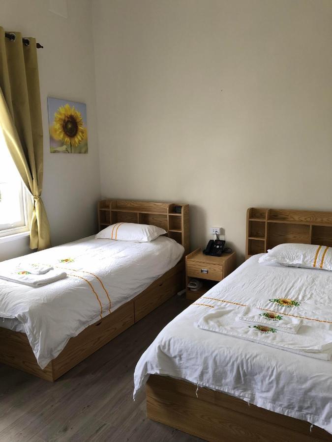 Hearty Center Motel คาทุมบา ภายนอก รูปภาพ